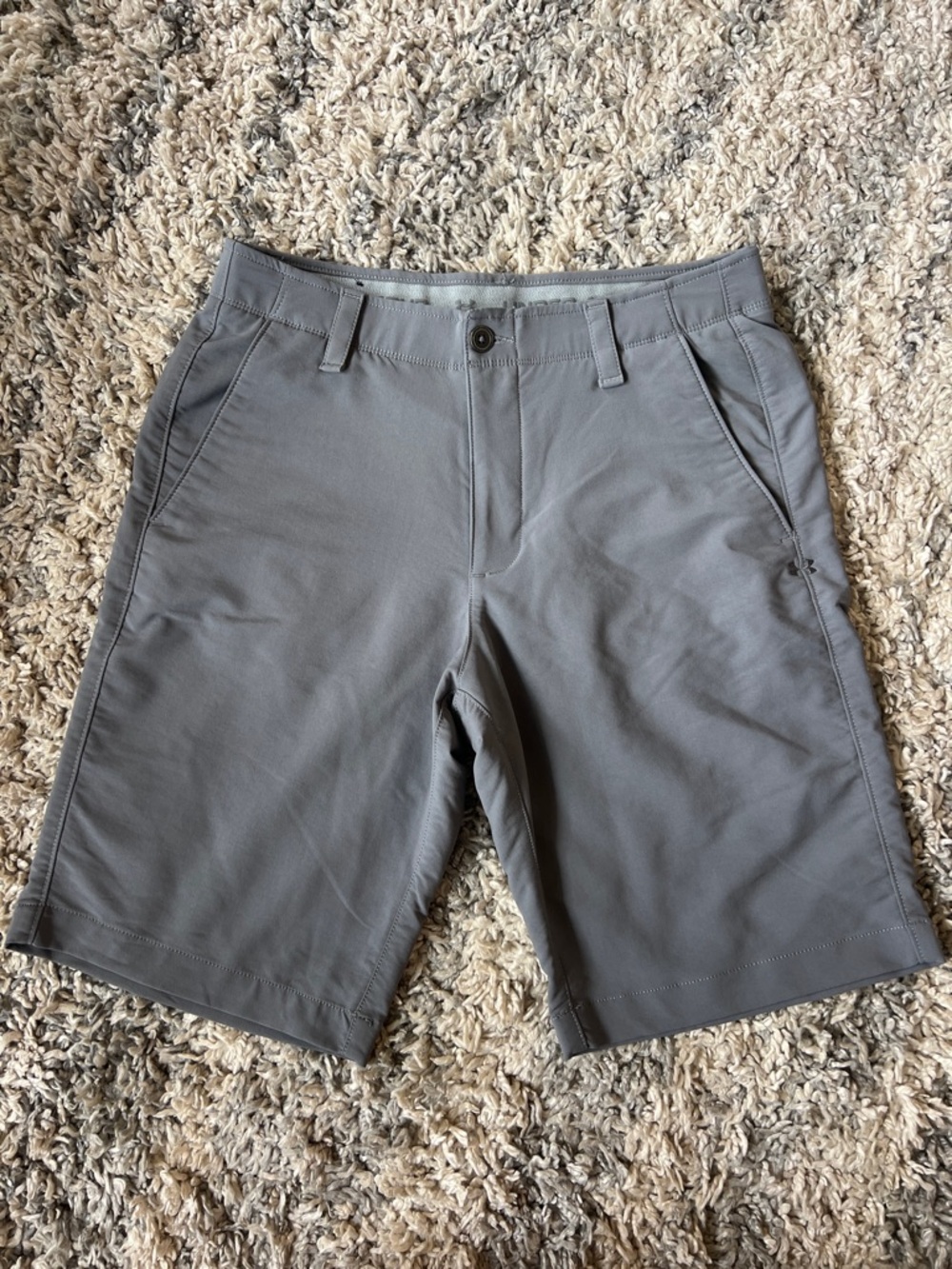 •UNDER ARMOUR• loose shorts